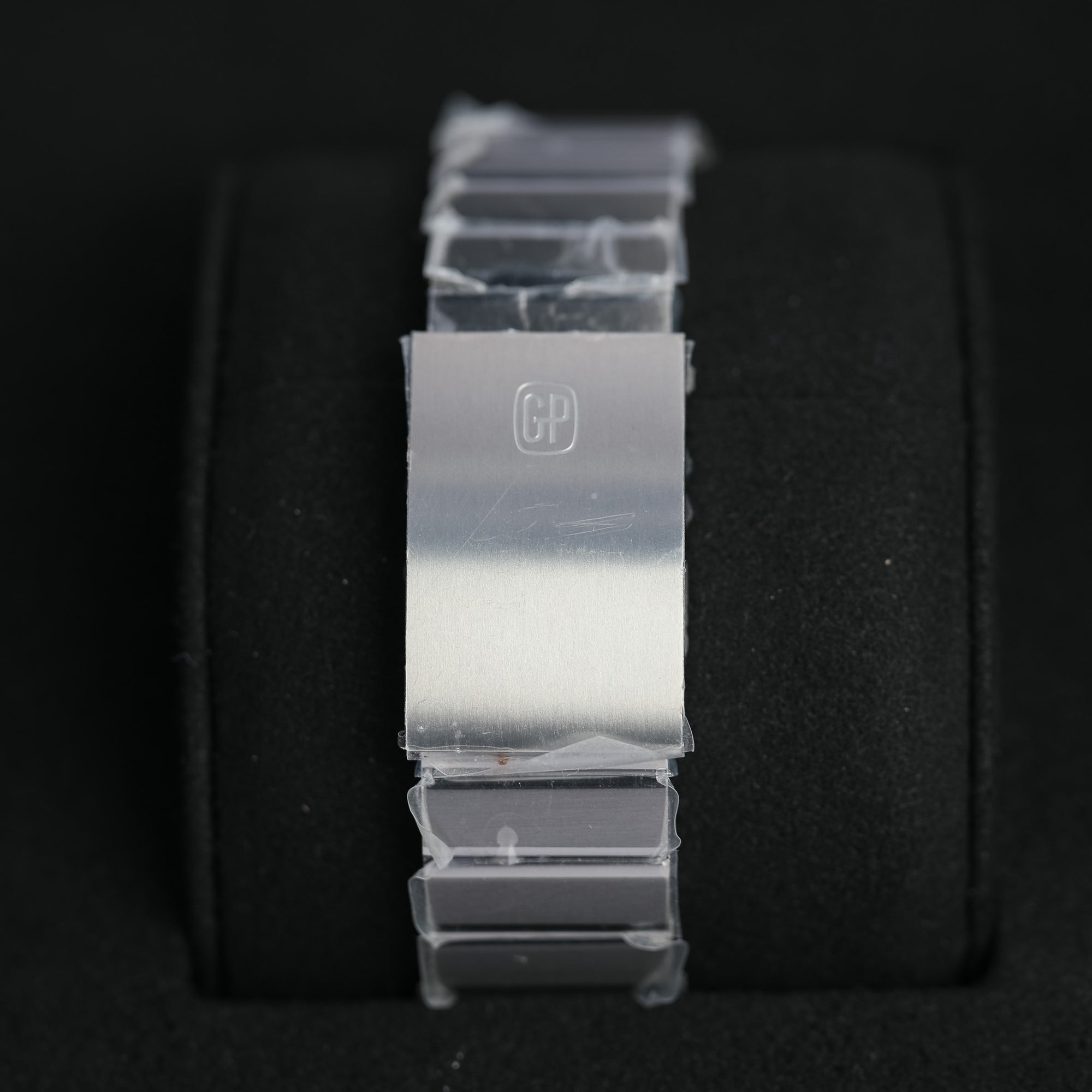 Girard-Perregaux Casquette 2.0 Titanium & Gold 39800-21-3199-6CM - WATCHXNYC