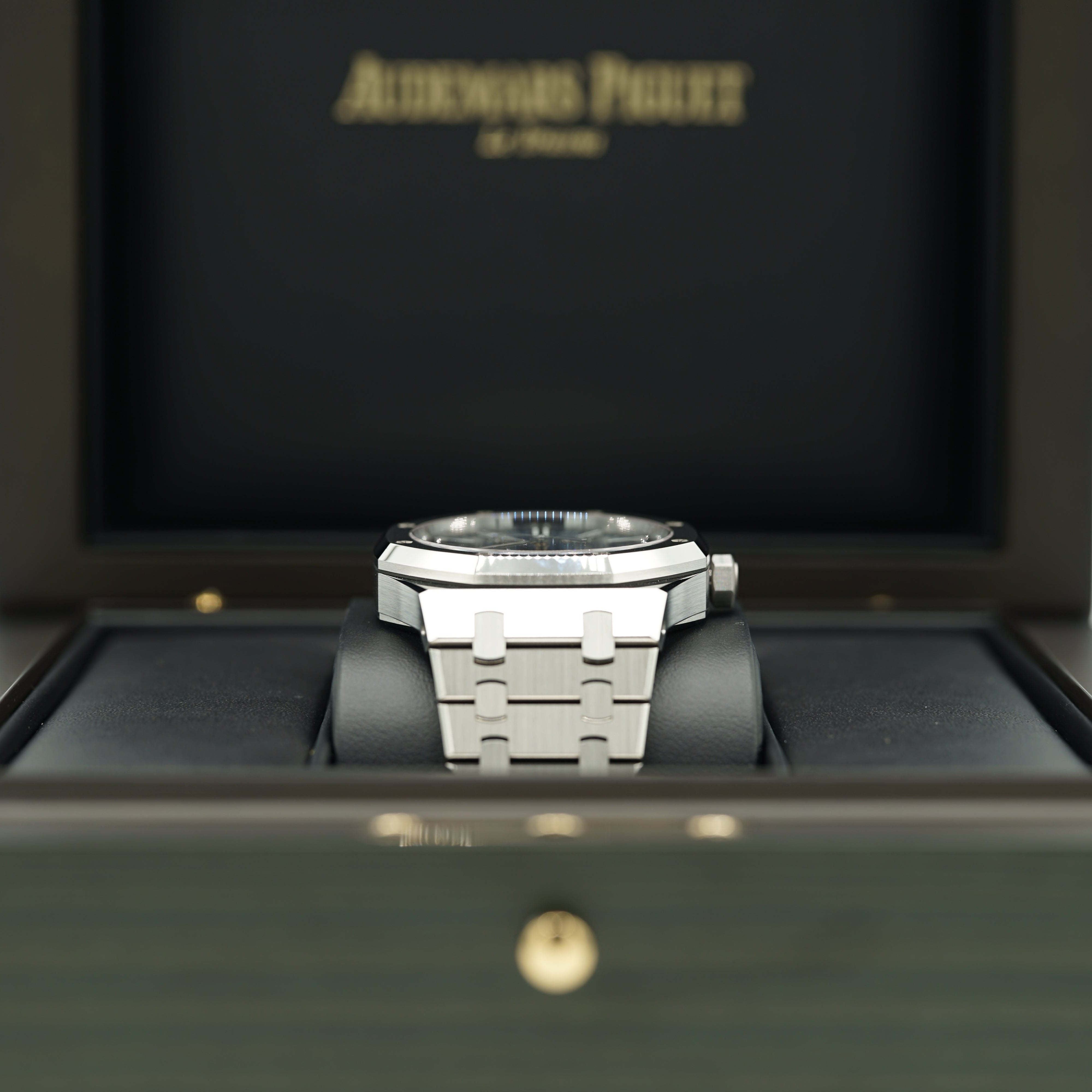 Audemars Piguet Royal Oak Selfwinding 41 mm Blue Dial Stainless Steel