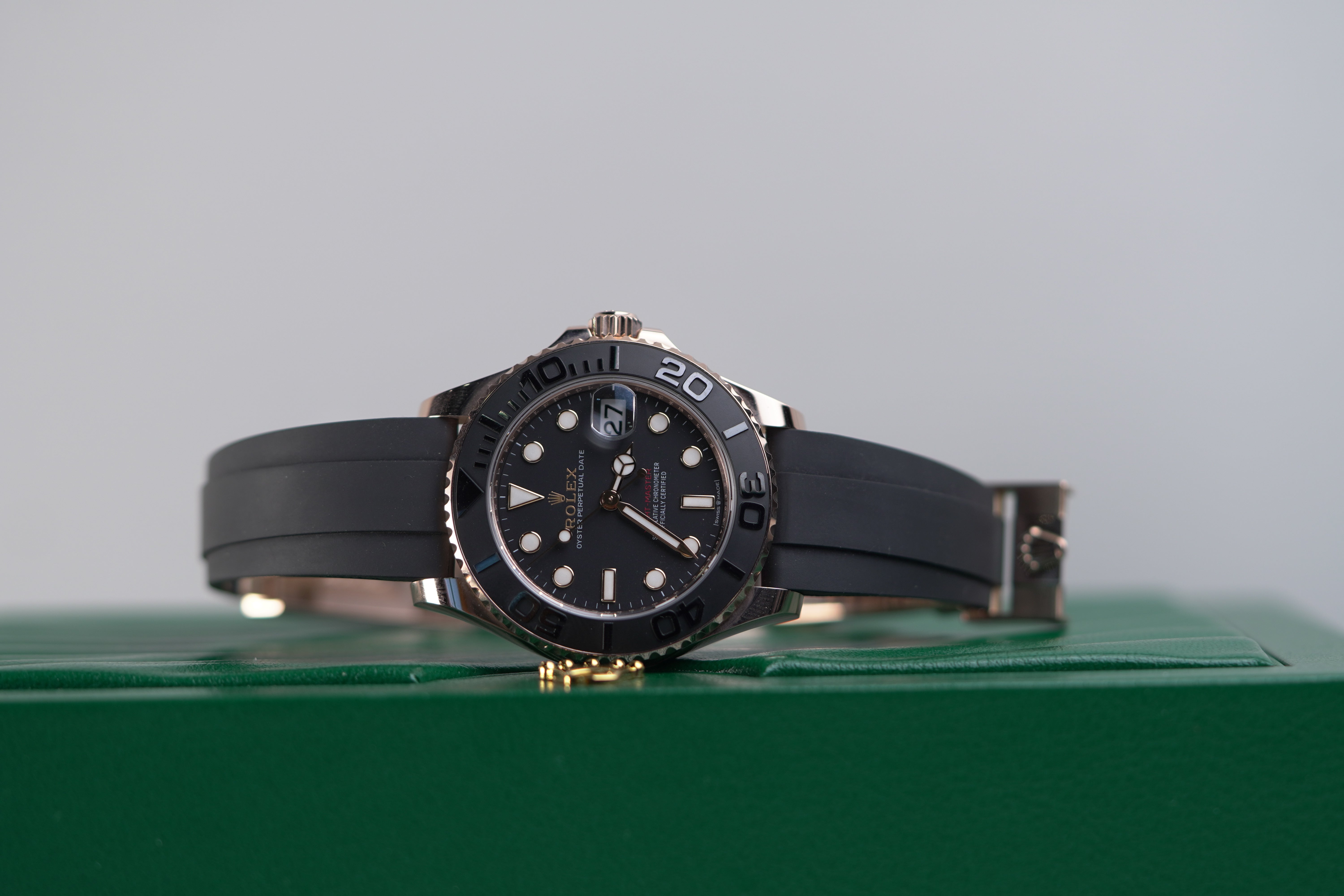 Rolex Yacht-Master 37 mm Intense Black Dial 18 kt Everose Gold Oysterf