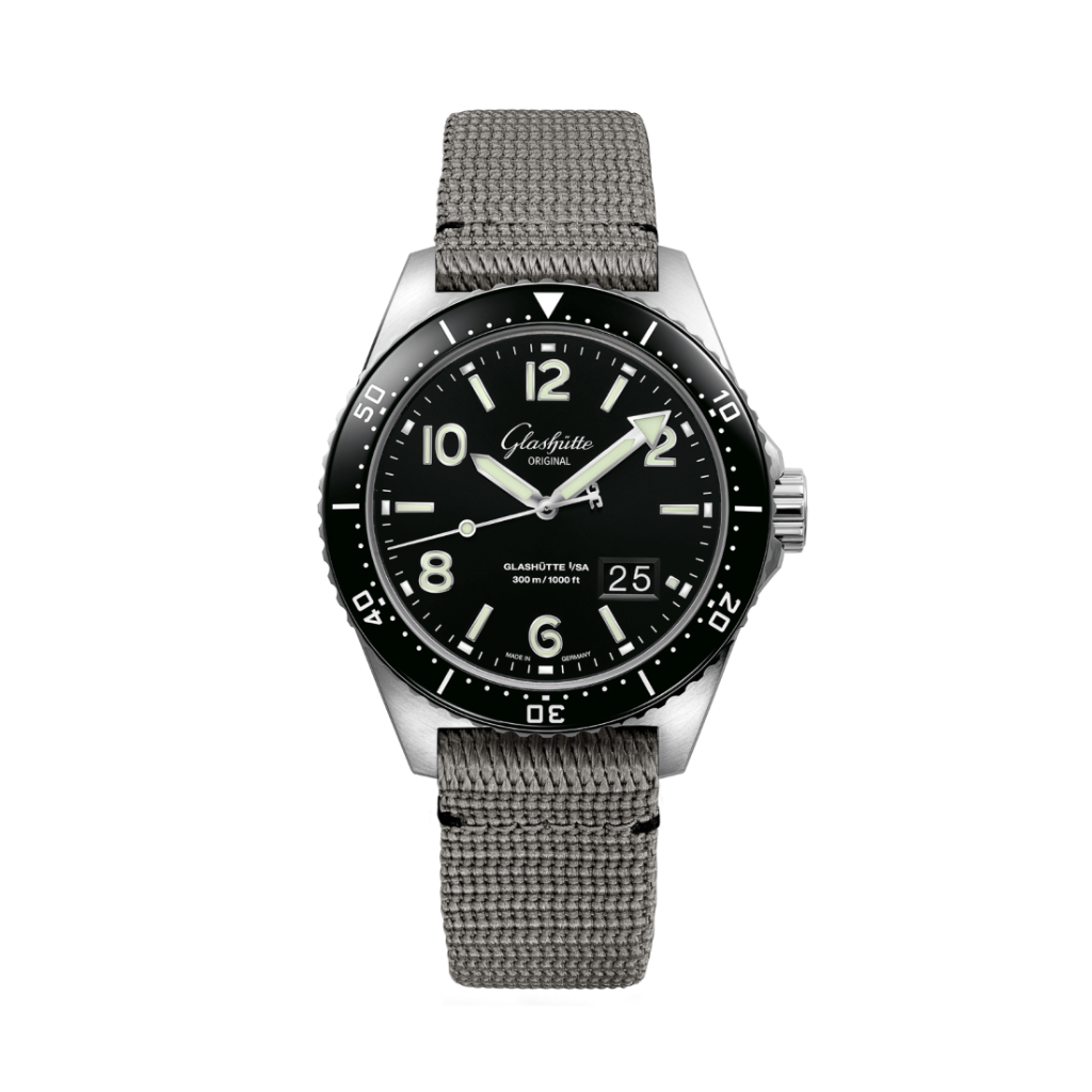 Glashuette Original SeaQ Panorama Date 43.20 mm Black Dial Stainless Steel Synthetic Strap, Grey 1-36-13-01-80-34 - WATCHXNYC