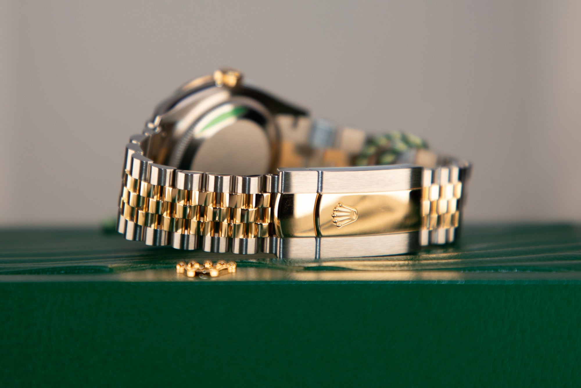 Rolex Datejust 31 31 mm Olive Green Set With Diamonds Dial Oystersteel and 18k Yellow Gold Jubilee Bracelet 278383rbr-0016