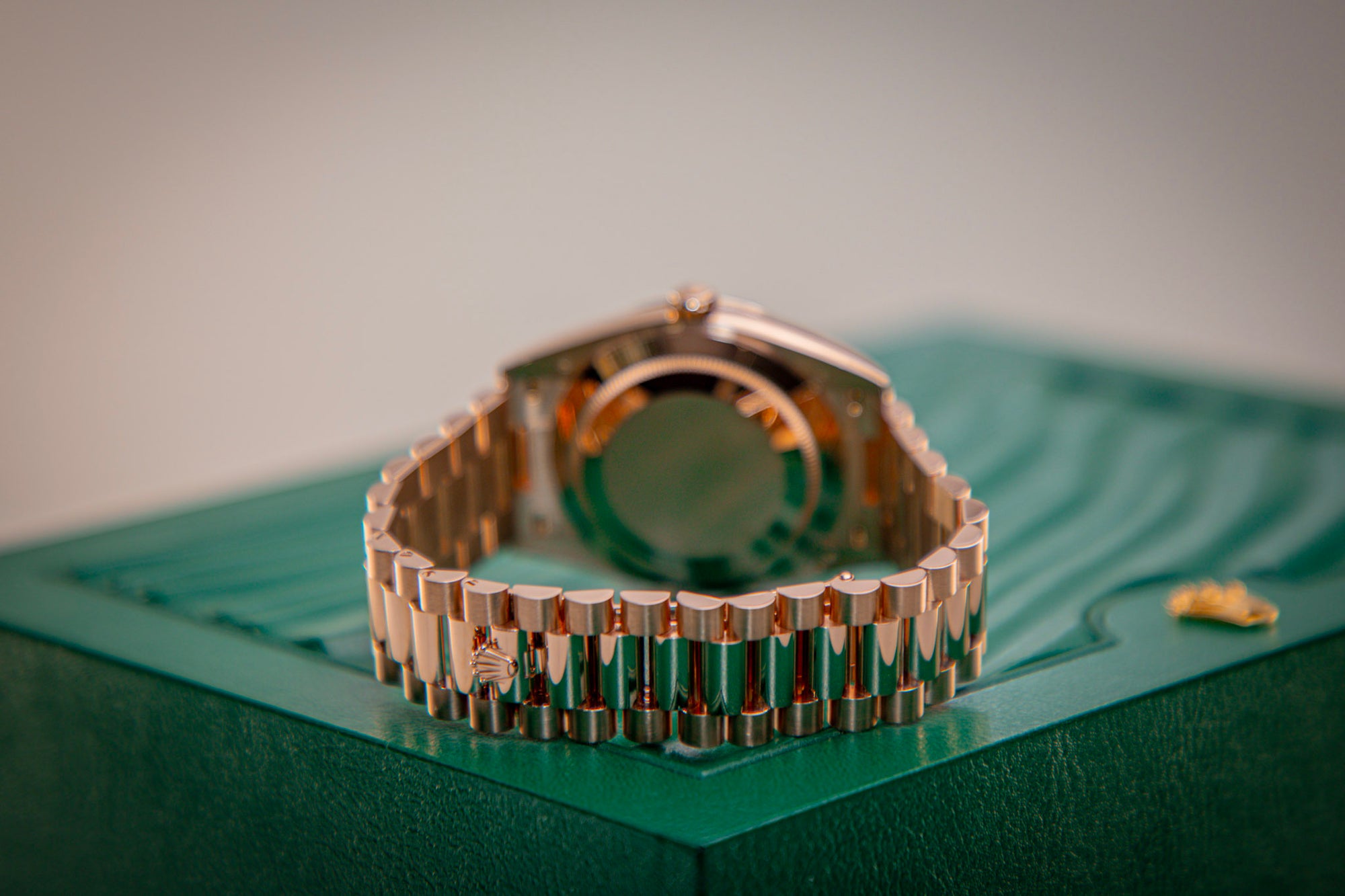 Rolex Oyster 40 mm Chocolate Dial 18 kt Everose Gold President, Semi-Circular Three-Piece Links 228235-0053