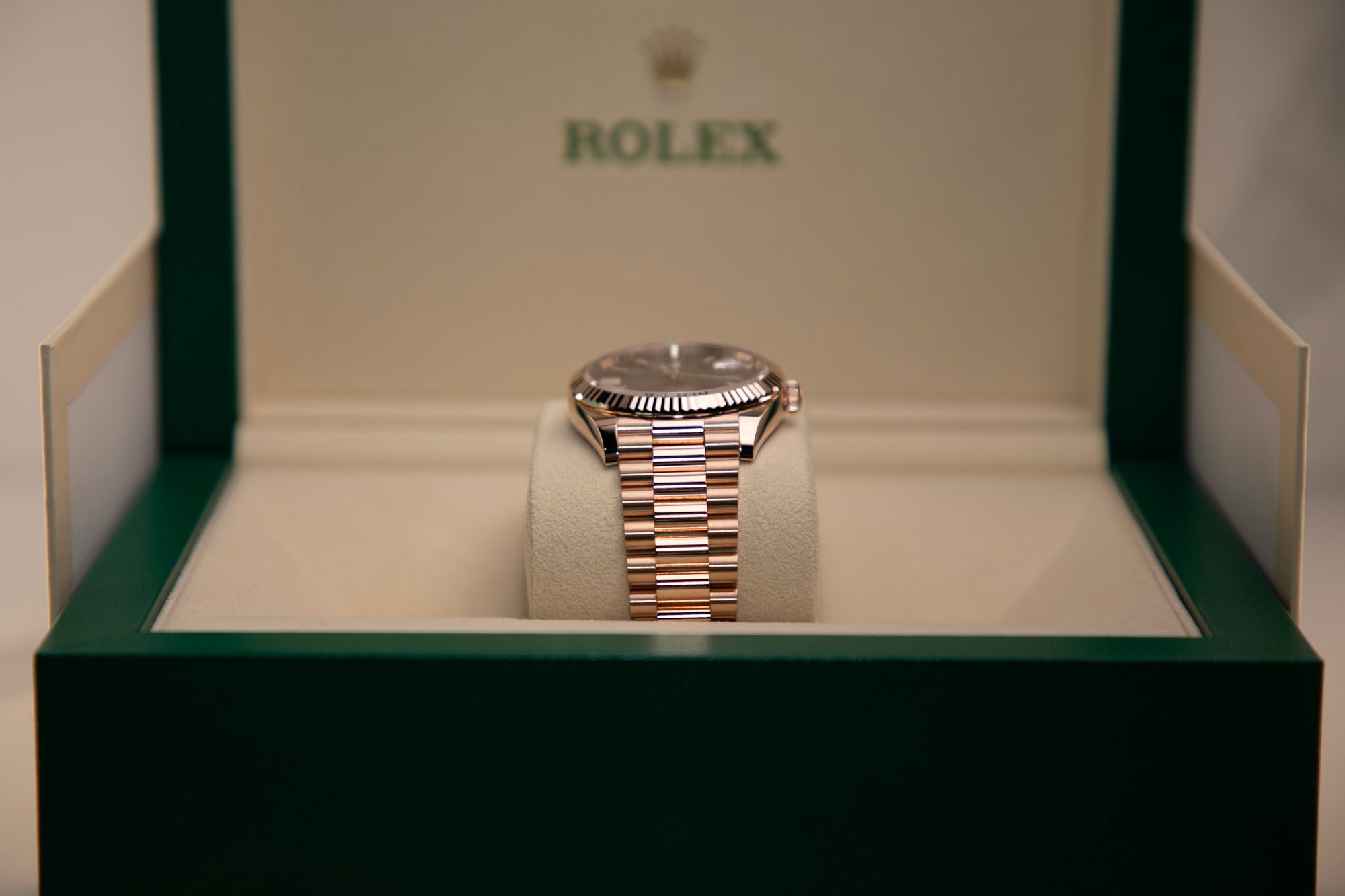 Rolex Oyster 40 mm Chocolate Dial 18 kt Everose Gold President, Semi-Circular Three-Piece Links 228235-0053