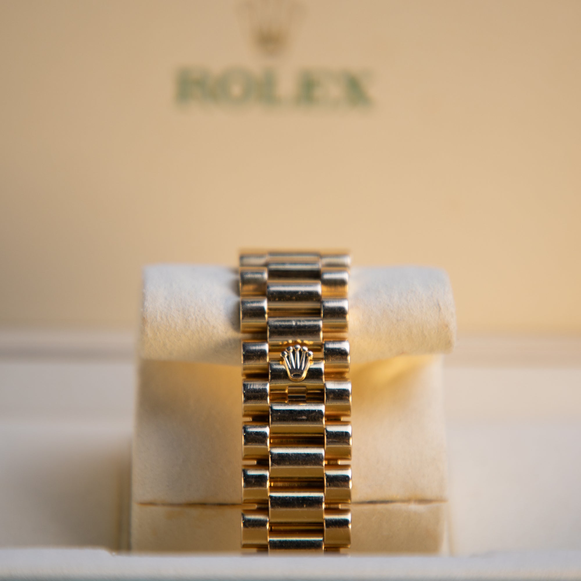 Rolex Day-Date 36 36 mm Champagne-Colour Dial 18k Yellow Gold President Bracelet 128238-0045