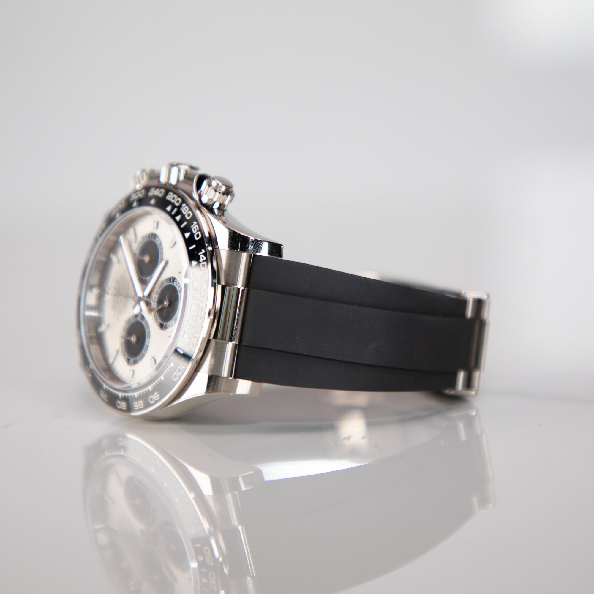 Rolex Cosmograph Daytona 40 mm Steel and Bright Black  Dial 18 kt White Gold Oysterflex Bracelet 126519ln-0006