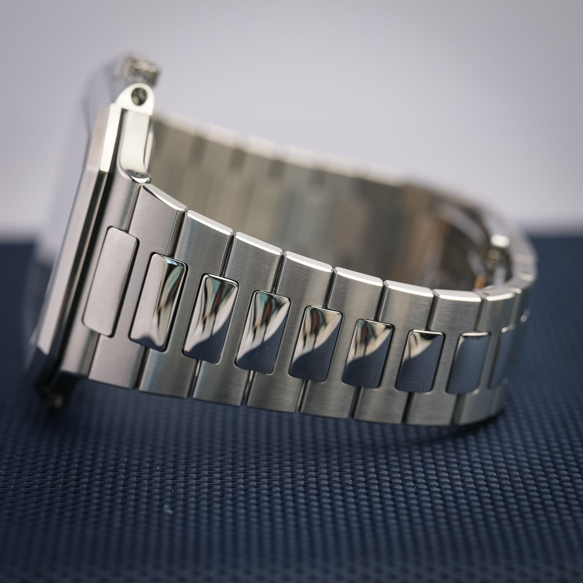 Patek Philippe Cubitus 42mm Stainless Steel 5821/1A - WATCHXNYC