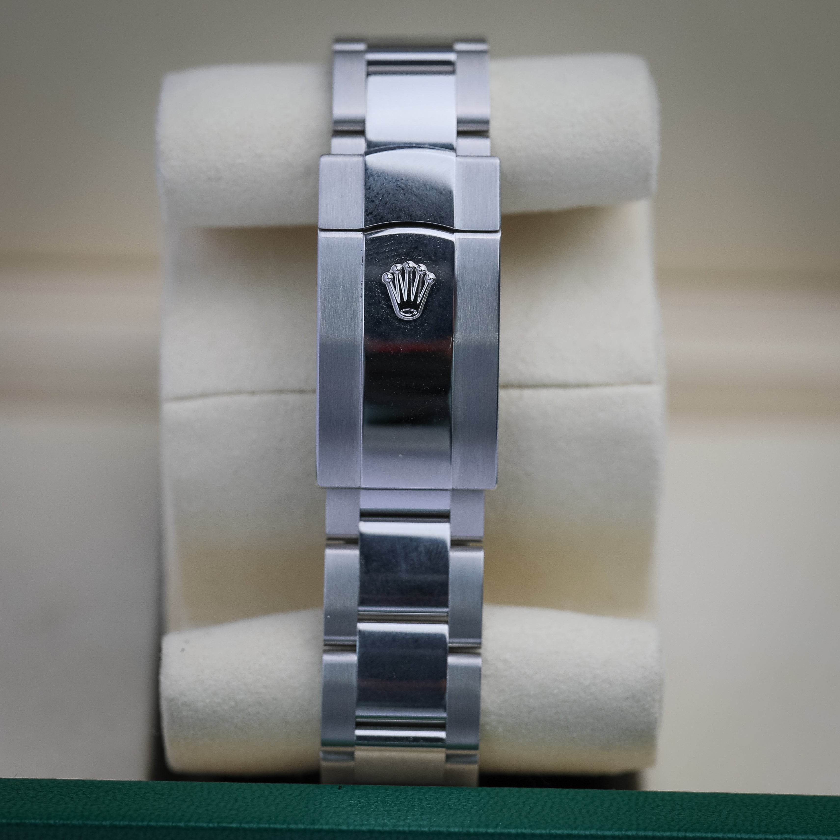 2025 Rolex Datejust 41 mm Bright blue Dial White Rolesor Oyster bracel