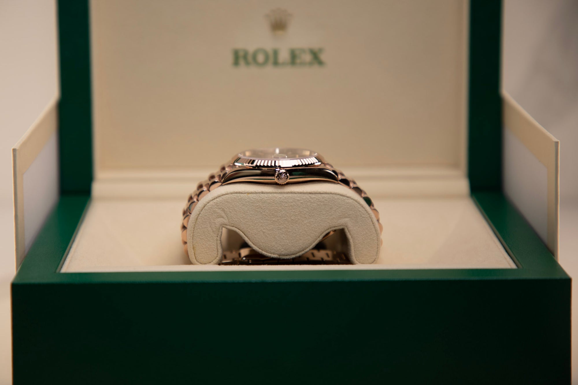 Rolex Oyster 40 mm Chocolate Dial 18 kt Everose Gold President, Semi-Circular Three-Piece Links 228235-0053