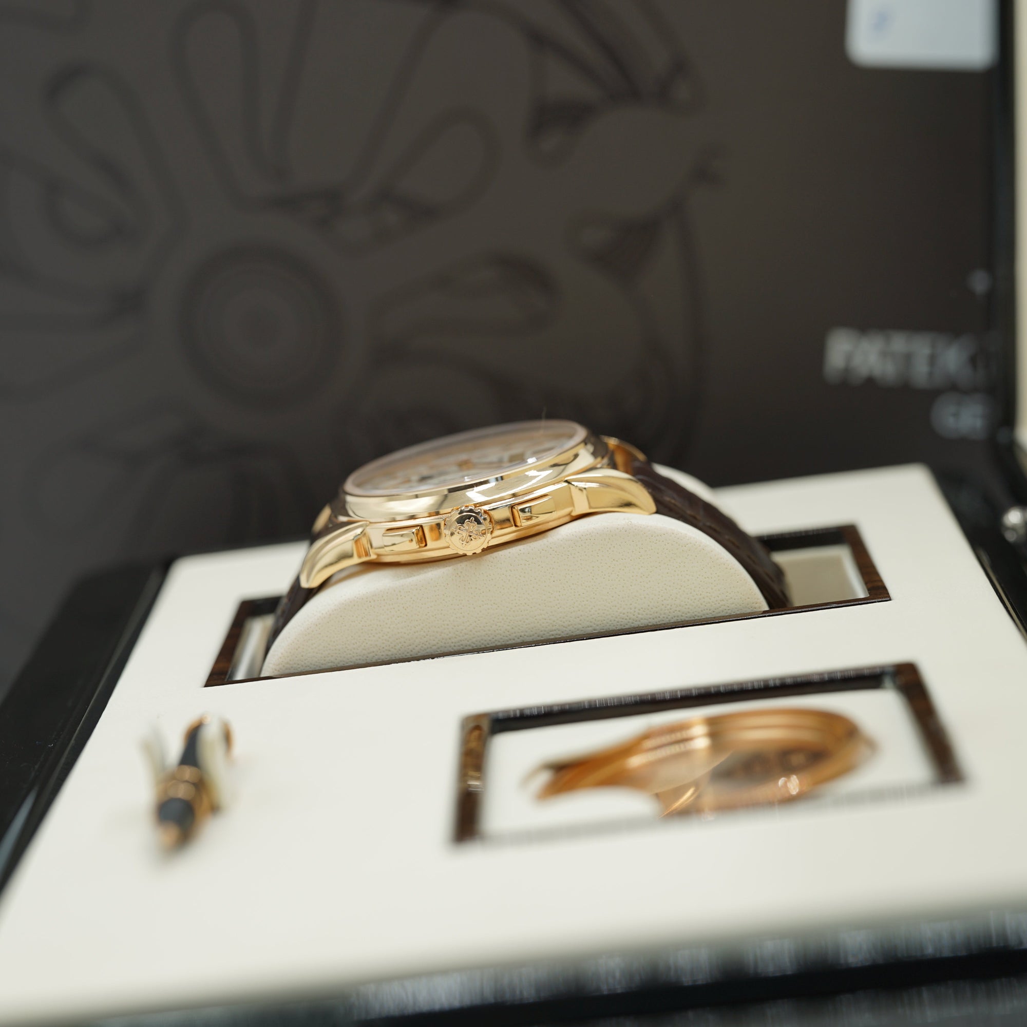 5270R-001 - WATCHXNYC