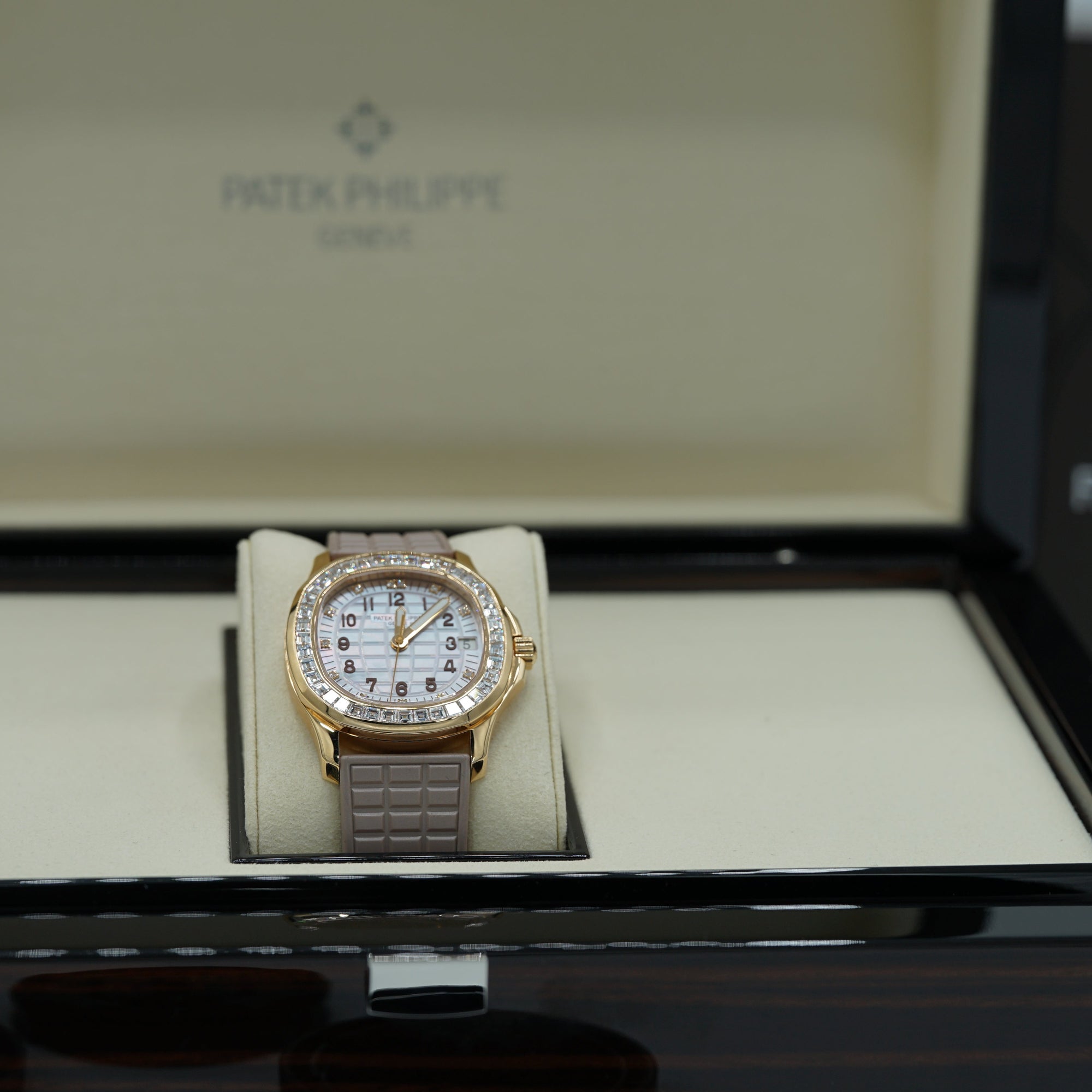 Patek Philippe  Aquanaut 35.6 mm Beige Dial with Diamonds 18K Rose Gold Rubber Strap 5072R-001 - WATCHXNYC