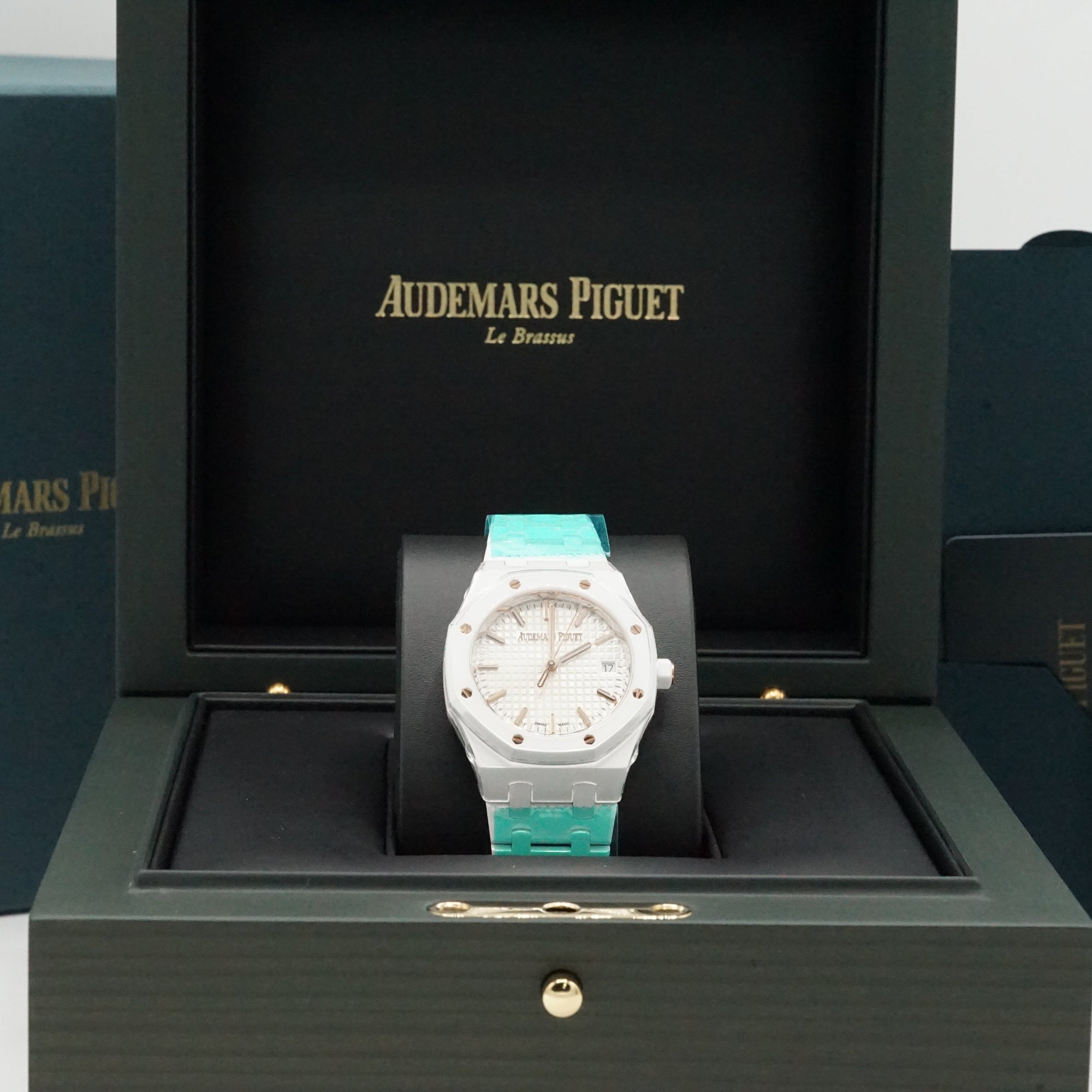 Audemars Piguet Royal Oak Selfwinding 34 mm Silver Dial White Ceramic Bracelet 77350CB.OO.1266CB.01 - WATCHXNYC