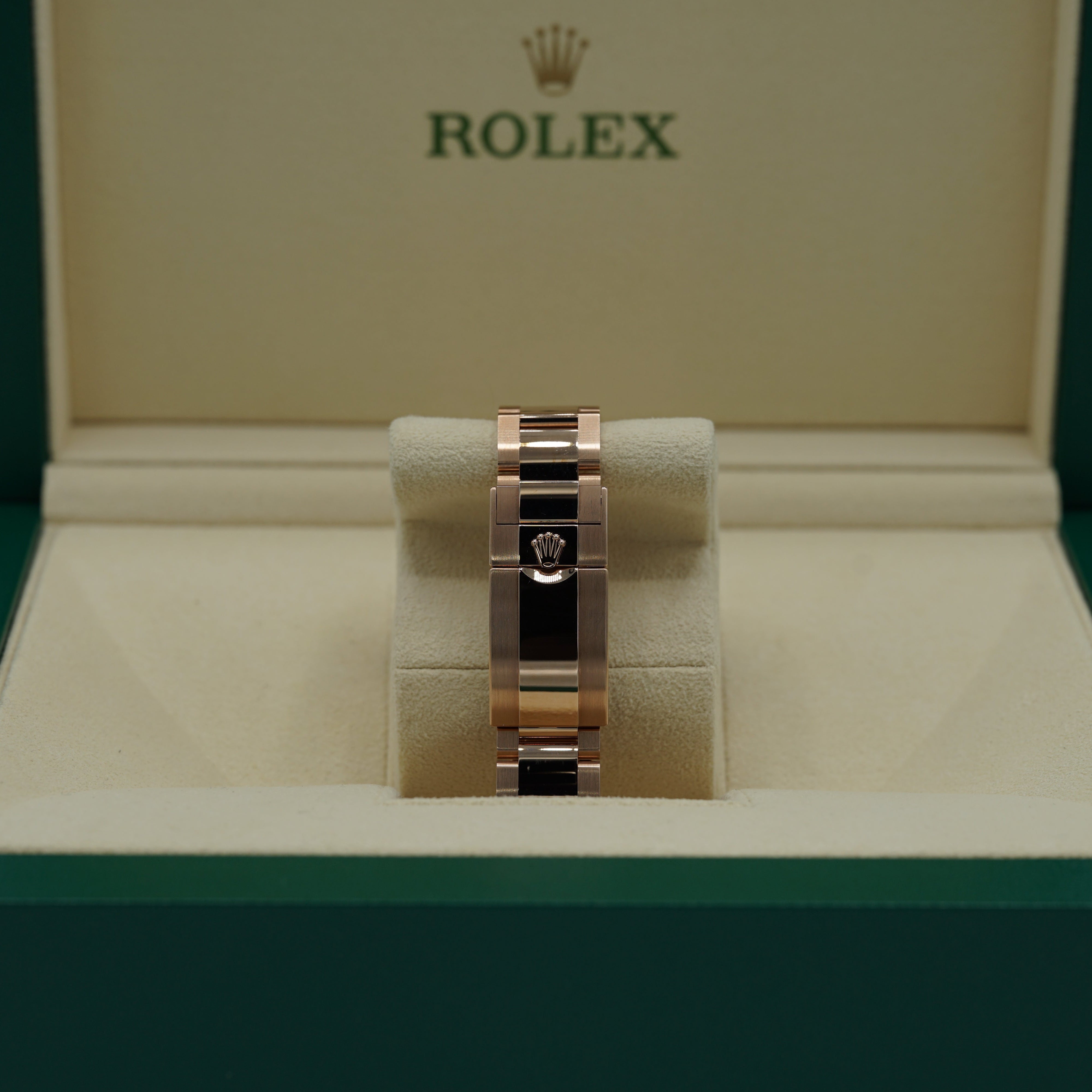 Rolex GMT-Master II 40 mm Black Dial 18 kt Everose Gold Oyster Bracele
