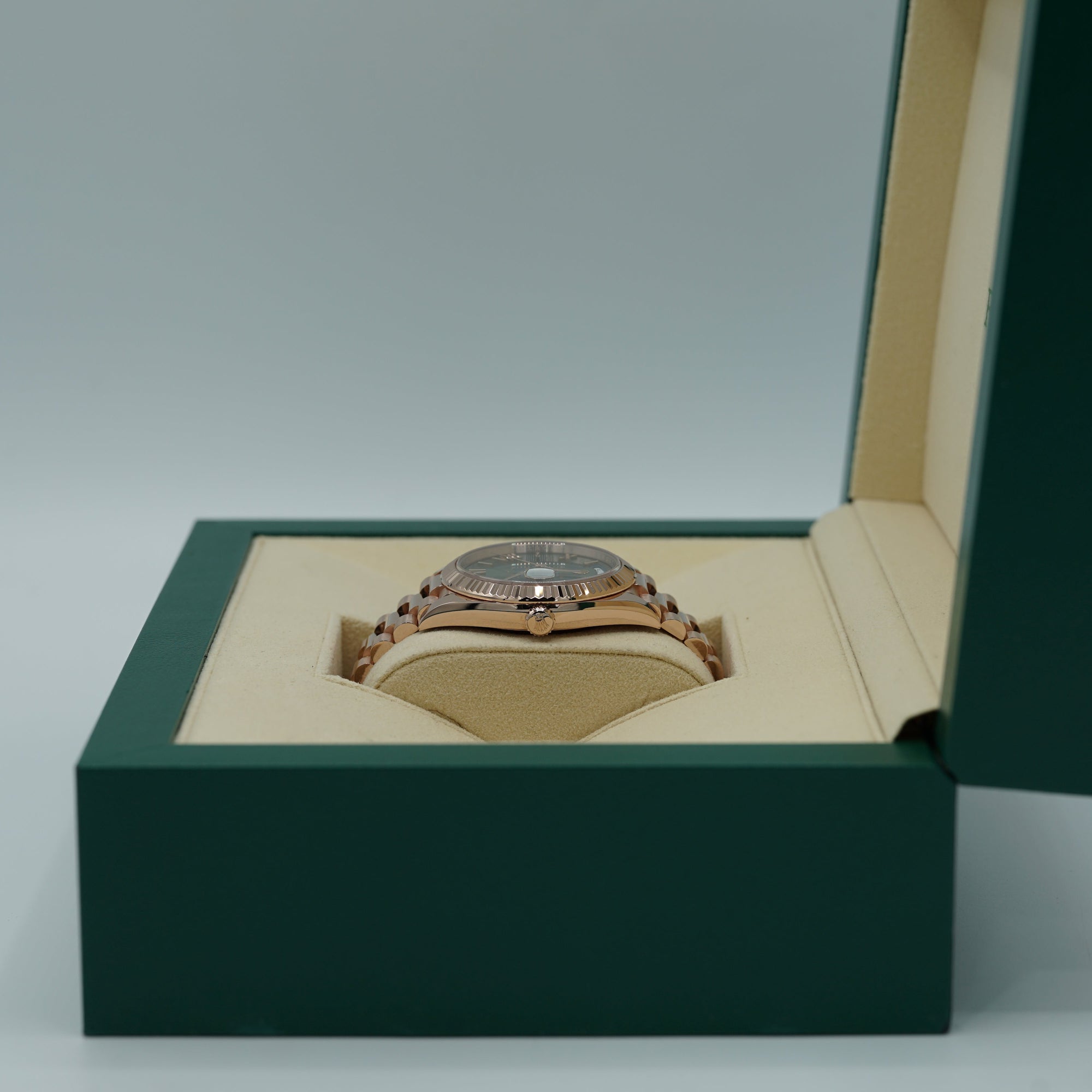 Rolex Oyster 40 mm Olive Green Dial 18 kt Everose Gold President, Semi-Circular Three-Piece Links 228235-0025 - WATCHXNYC