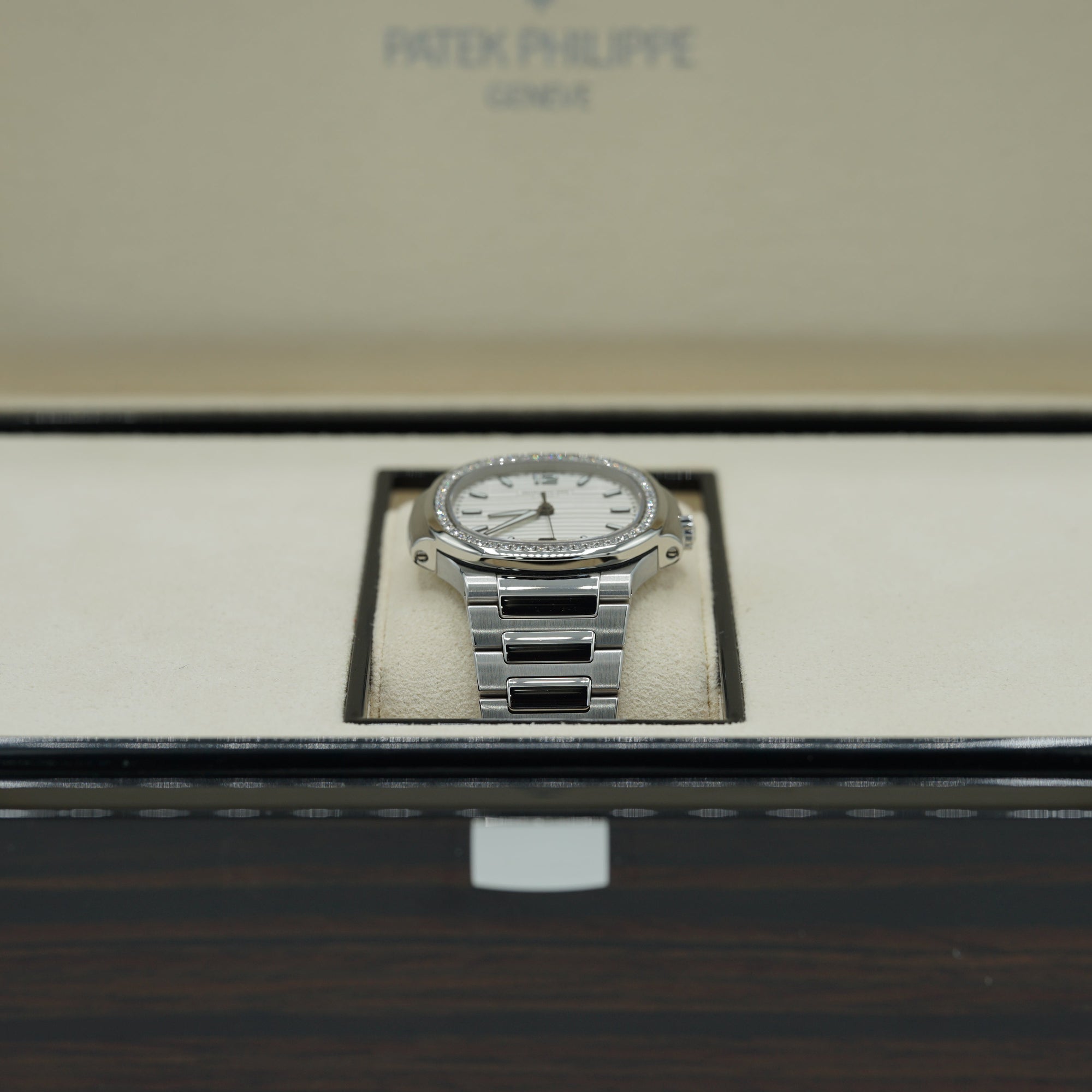 Patek Philippe Nautilus Silver Dial Stainless Steel &amp; Diamond Case/Bracelet 35.2mm 7118-1200A-010 - WATCHXNYC