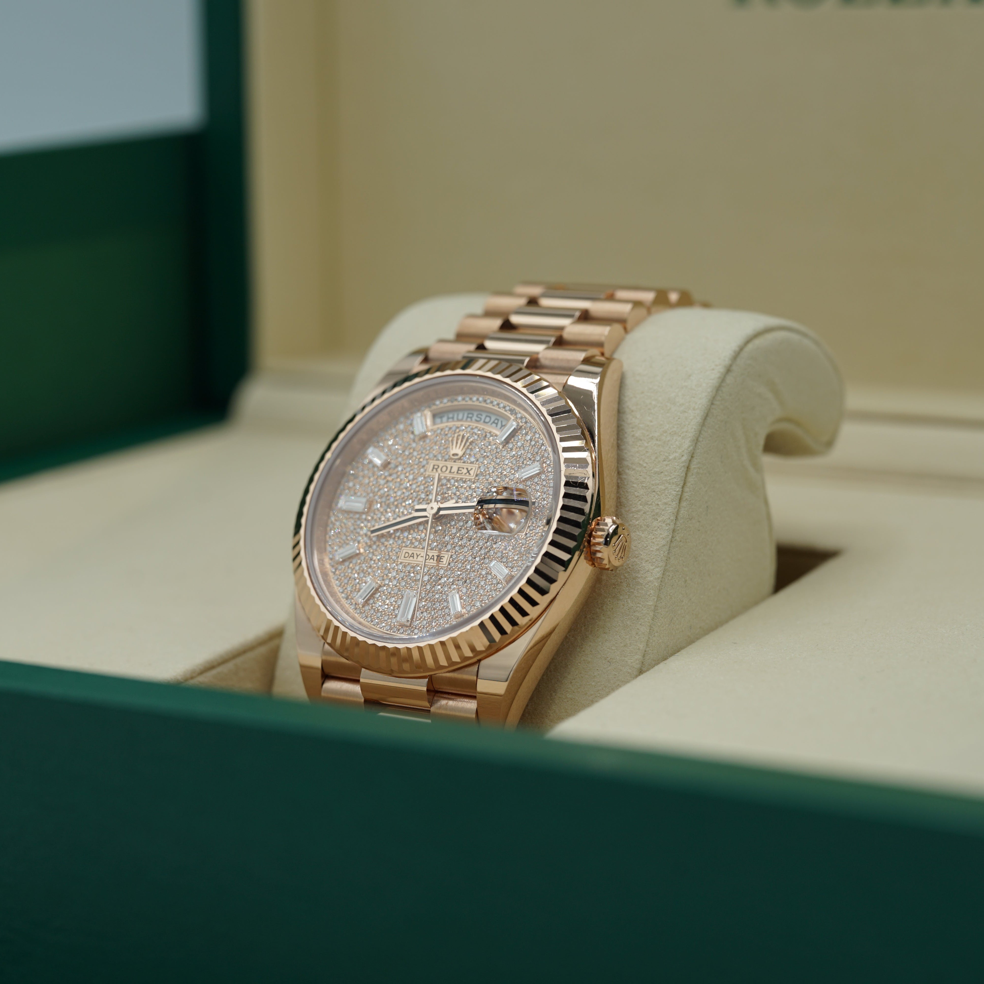 Rolex Oyster 40 mm Diamond-Paved Dial 18 kt Everose Gold President