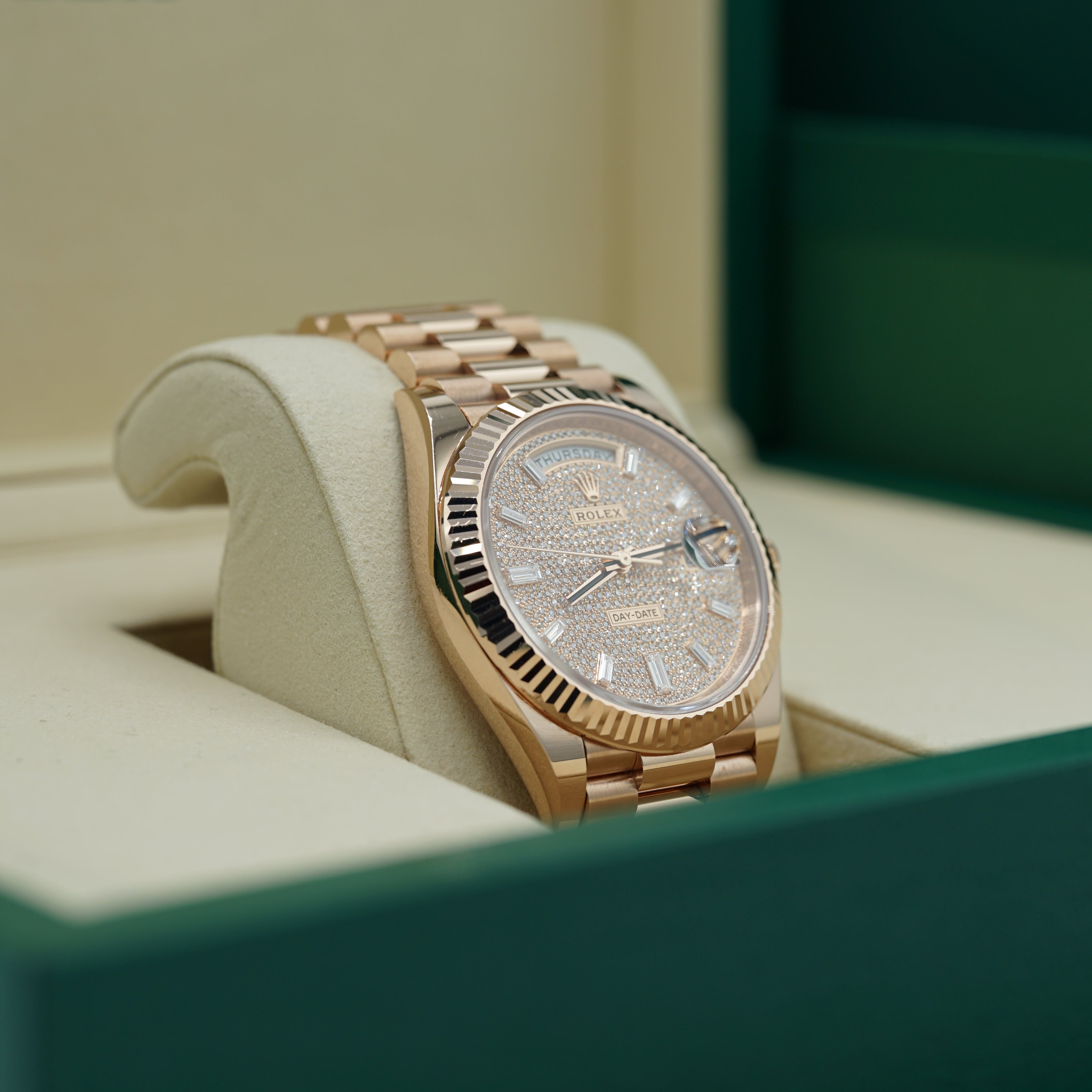 Rolex Oyster 40 mm Diamond-Paved Dial 18 kt Everose Gold President
