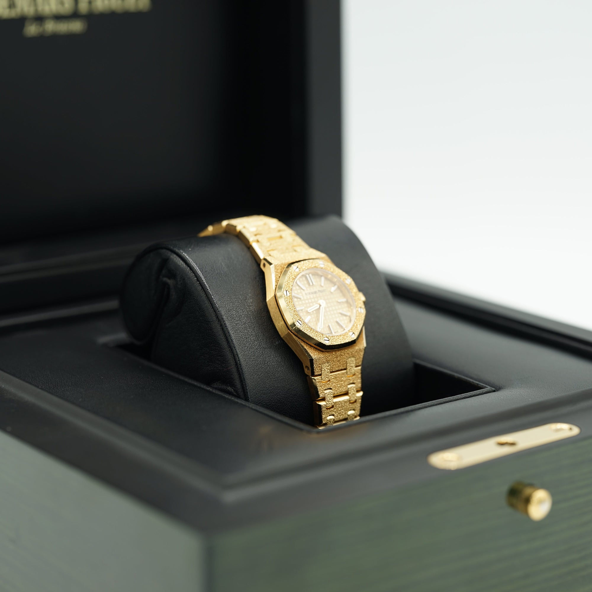 Audemars Piguet Royal Oak Mini Frosted Gold Quartz 23 mm Yellow Dial 18-Carat Yellow Gold Bracelet 67630BA.GG.1312BA.01 - WATCHXNYC