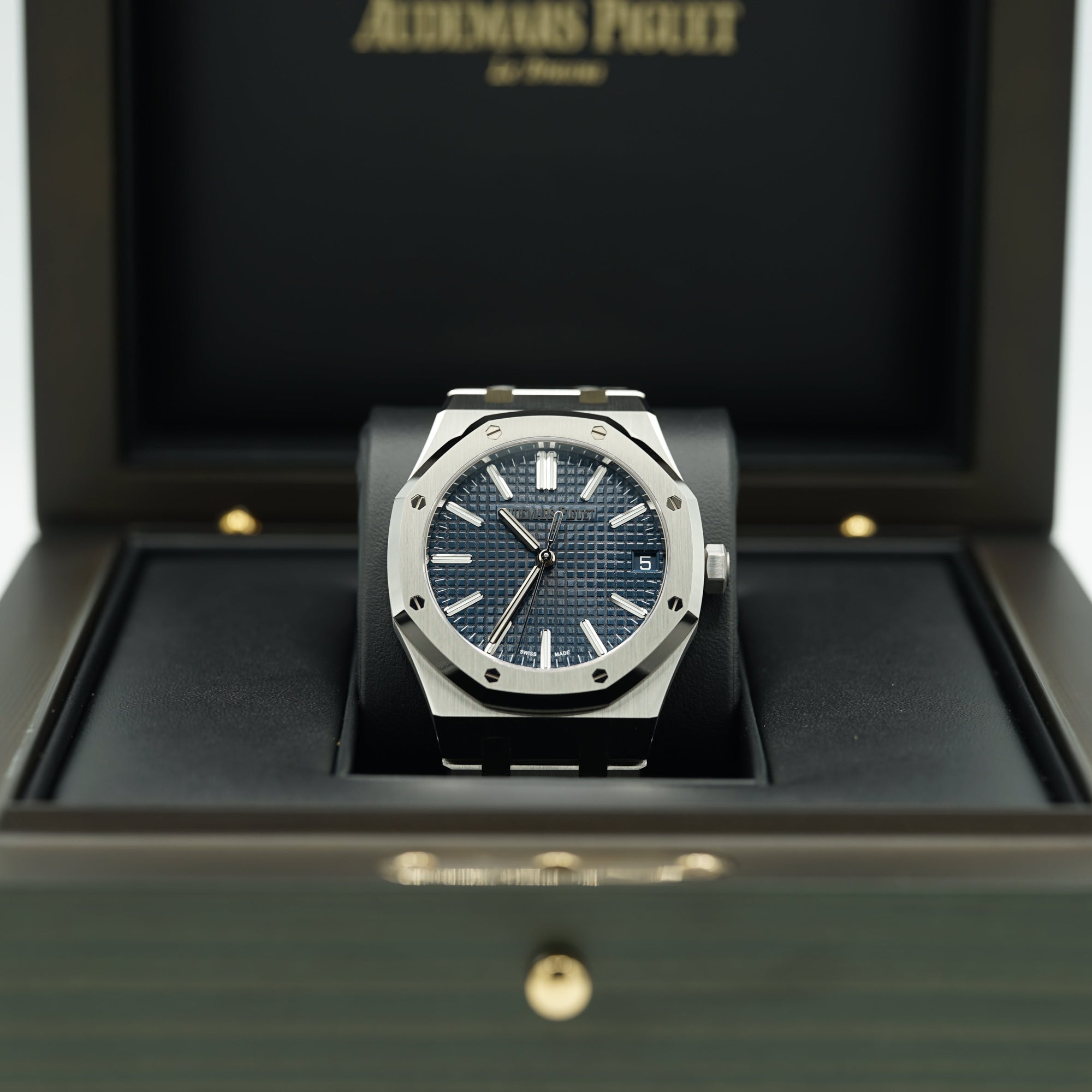 Audemars Piguet Royal Oak Selfwinding 41 mm Blue  Dial Stainless Steel Bracelet 15510ST.OO.1320ST.06 - WATCHXNYC