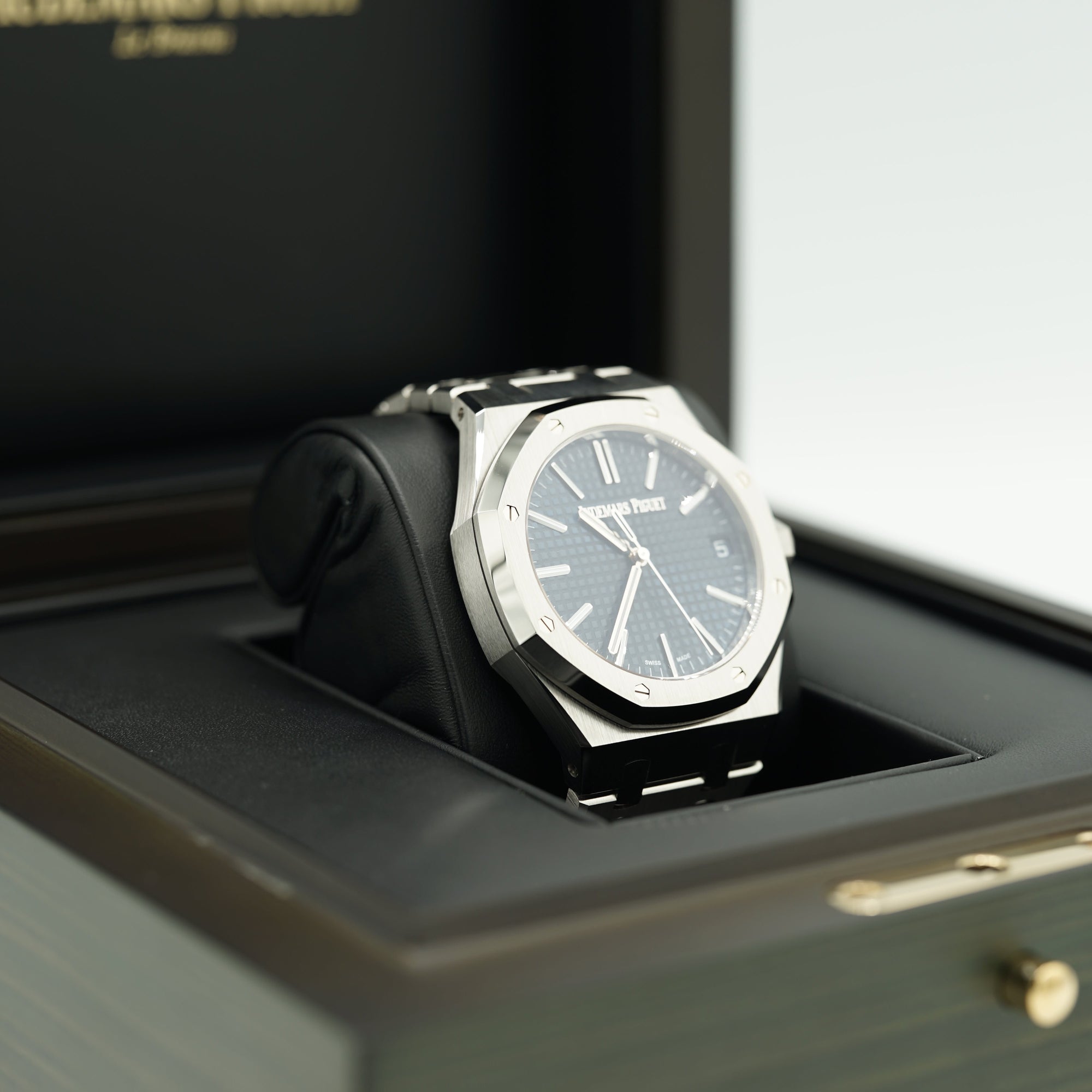Audemars Piguet Royal Oak Selfwinding 41 mm Blue  Dial Stainless Steel Bracelet 15510ST.OO.1320ST.06 - WATCHXNYC