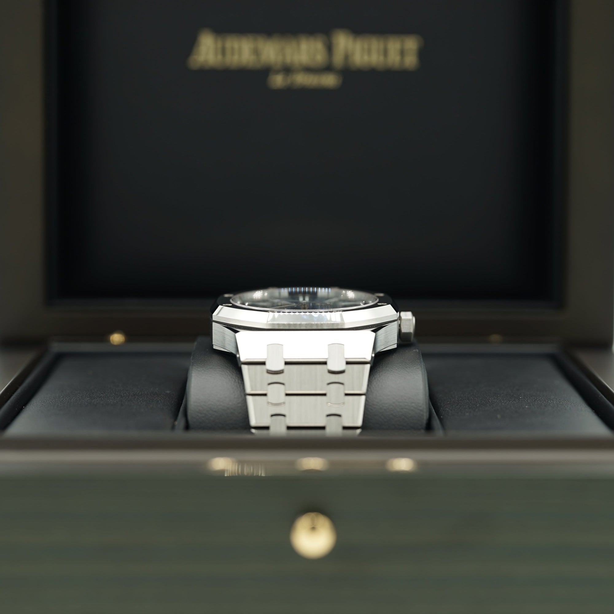 Audemars Piguet Royal Oak Selfwinding 41 mm Blue  Dial Stainless Steel Bracelet 15510ST.OO.1320ST.06 - WATCHXNYC