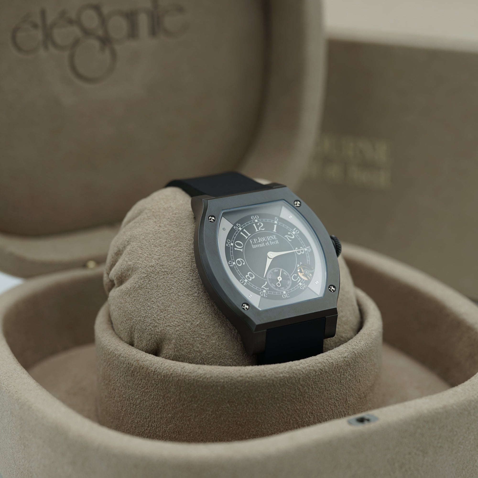 F.P.Journe élégante 48 Titalyt 40mm Black Dial Titanium Rubber Strap - WATCHXNYC