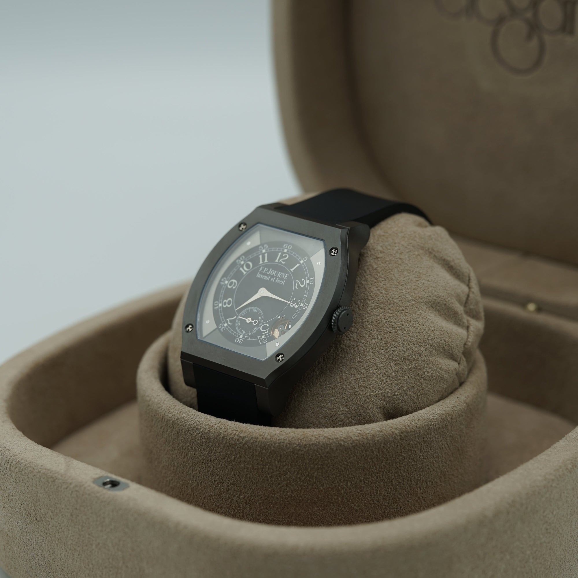 F.P.Journe élégante 48 Titalyt 40mm Black Dial Titanium Rubber Strap - WATCHXNYC