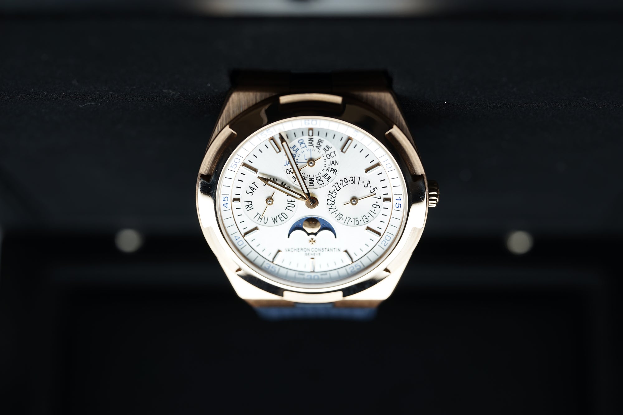 Vacheron Constantin Overseas Perpetual Calendar Ultra-Thin 4300V/000R-B064 - WATCHXNYC