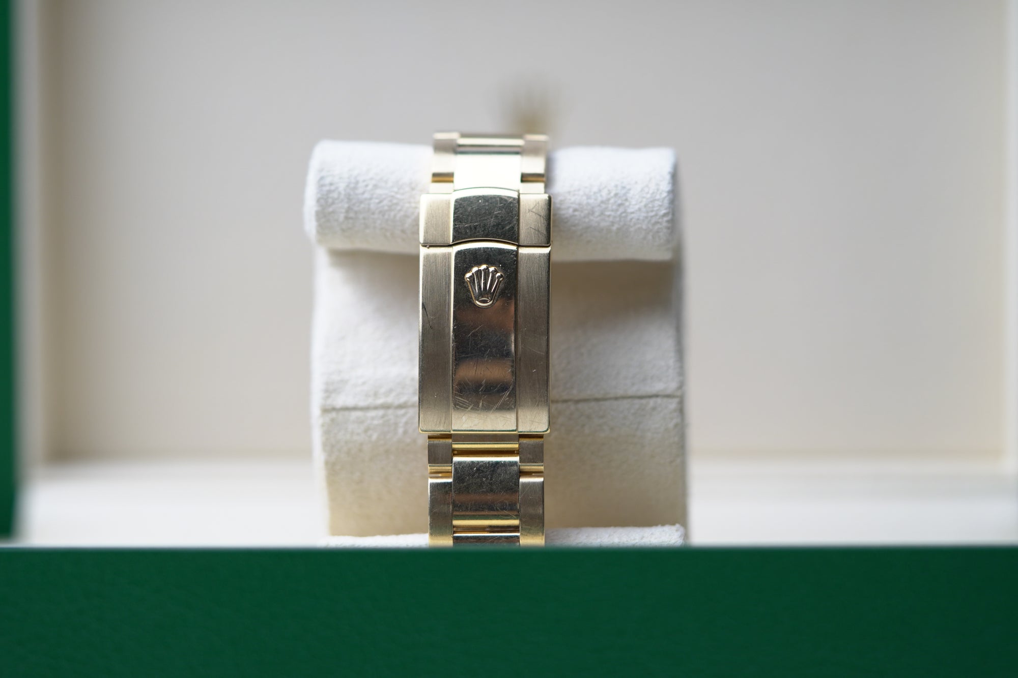 Rolex Sky-Dweller 42 mm Champagne-Colour Dial 18k Yellow Gold Oyster 336938-0001