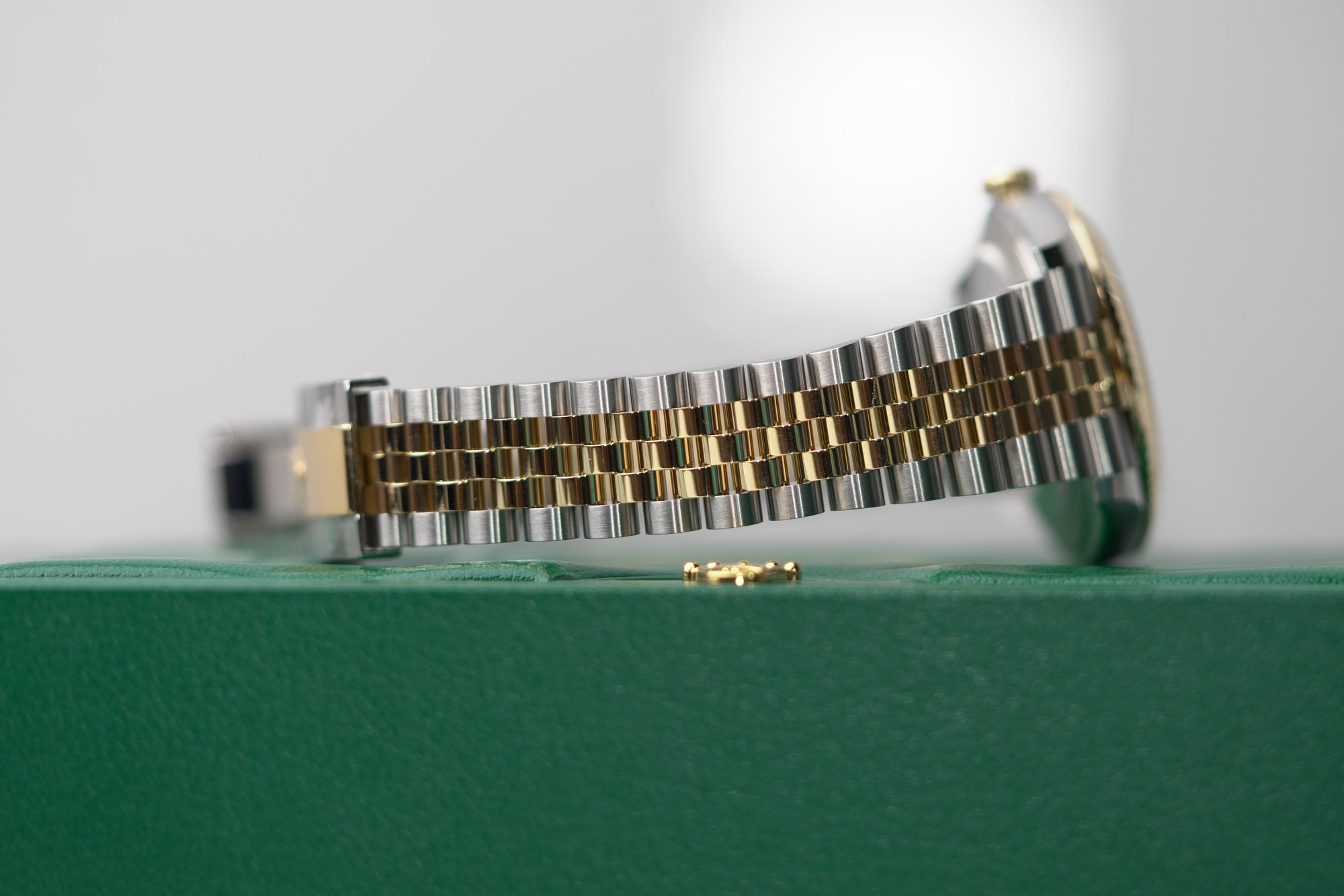 Rolex Datejust 41 41 mm Champagne-Colour Dial Oystersteel and 18k Yellow Gold Jubilee Bracelet 126333-0010