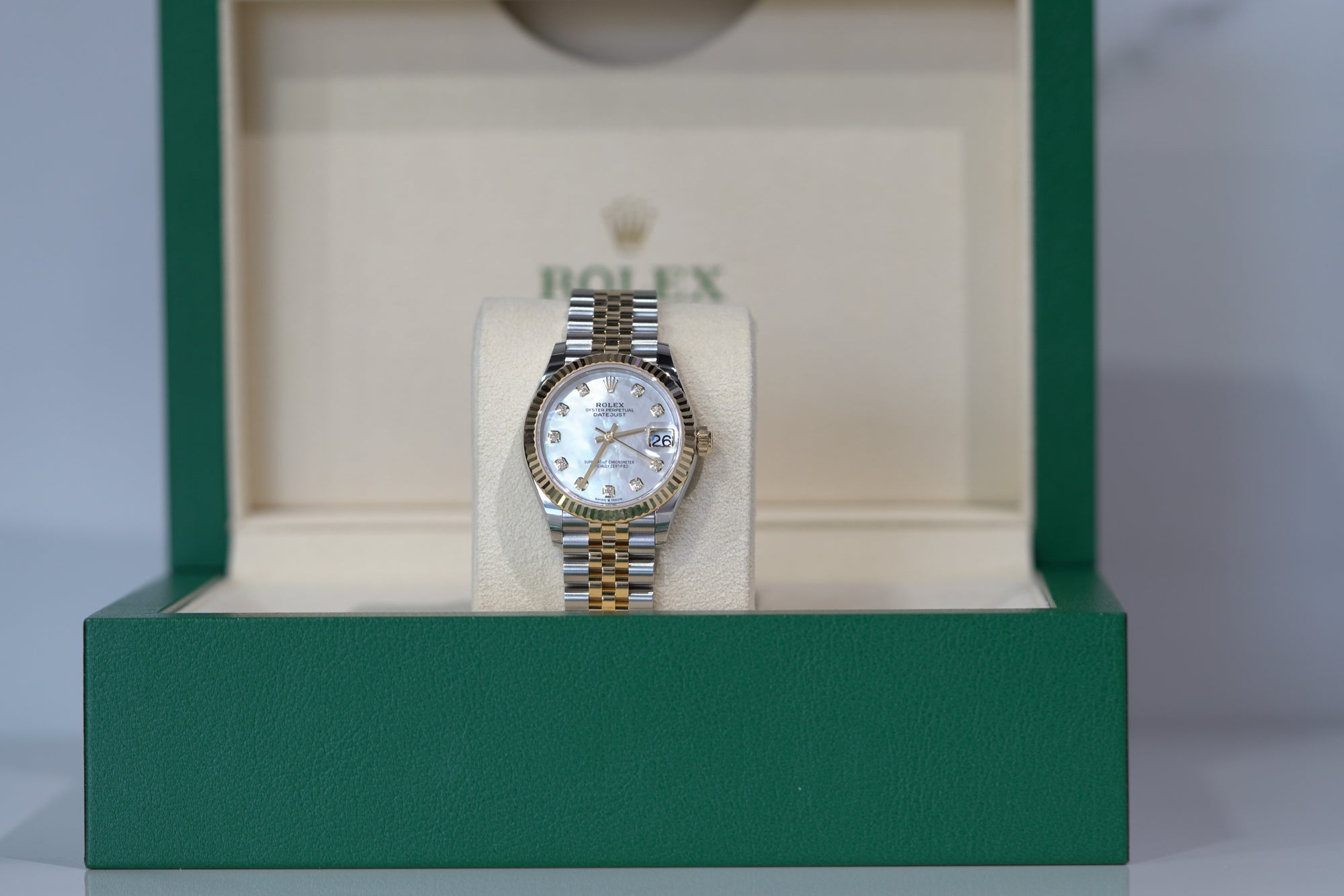Rolex Datejust 31 31 mm White Mother-Of-Pearl Set With Diamonds Dial Oystersteel and 18k Yellow Gold Jubilee Bracelet 278273-0028