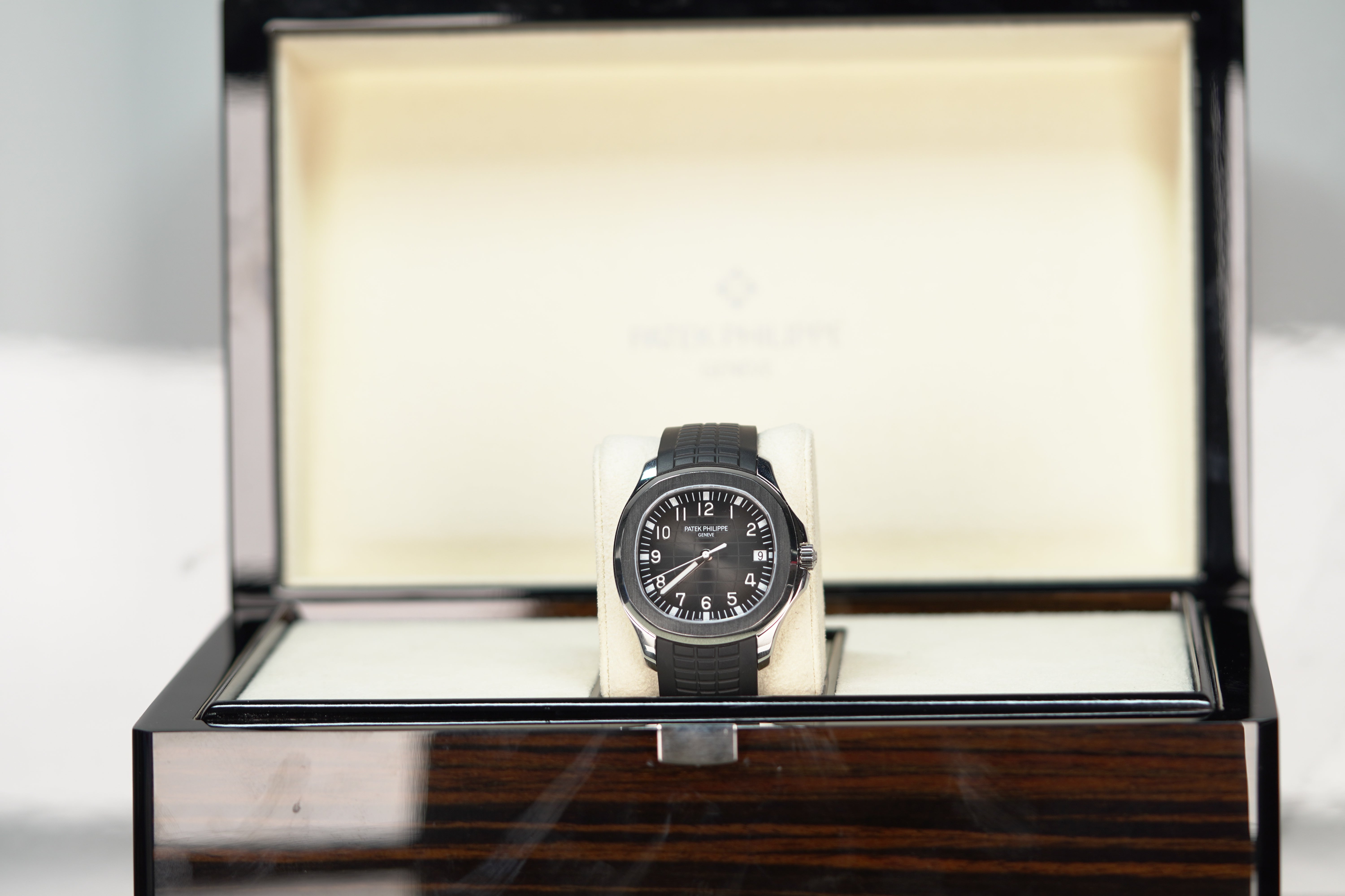 Patek Philippe Aquanaut 40.8 mm Black Dial Stainless Steel Rubber Stra