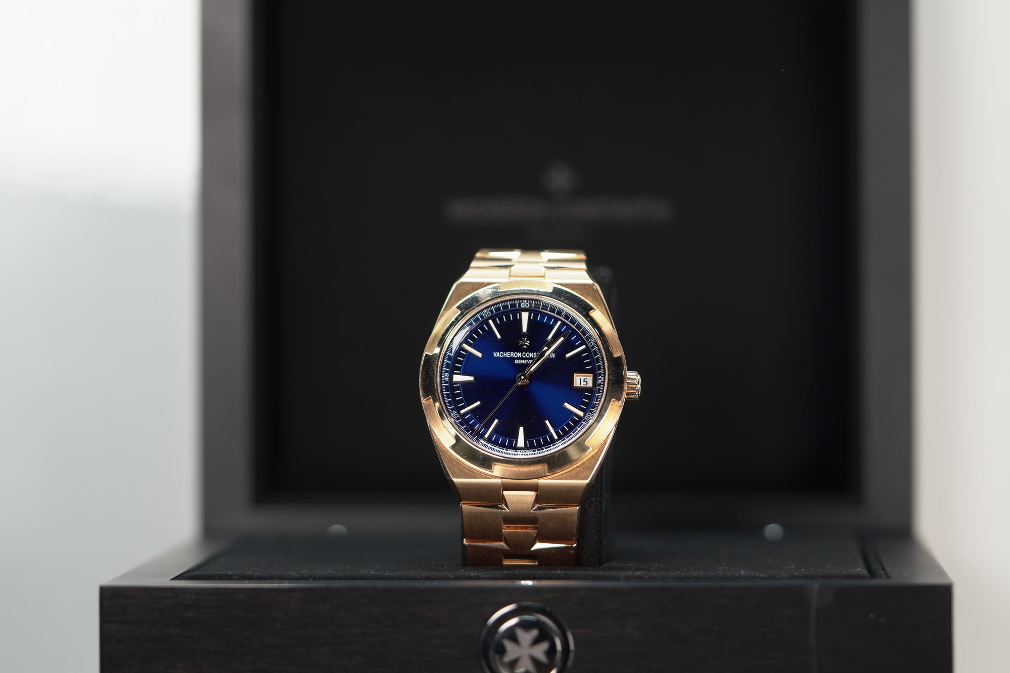 Vacheron Constantin Overseas self-winding 34.5 mm Blue Dial 18K Pink Gold Bracelet 4600V/200R-B979 - WATCHXNYC