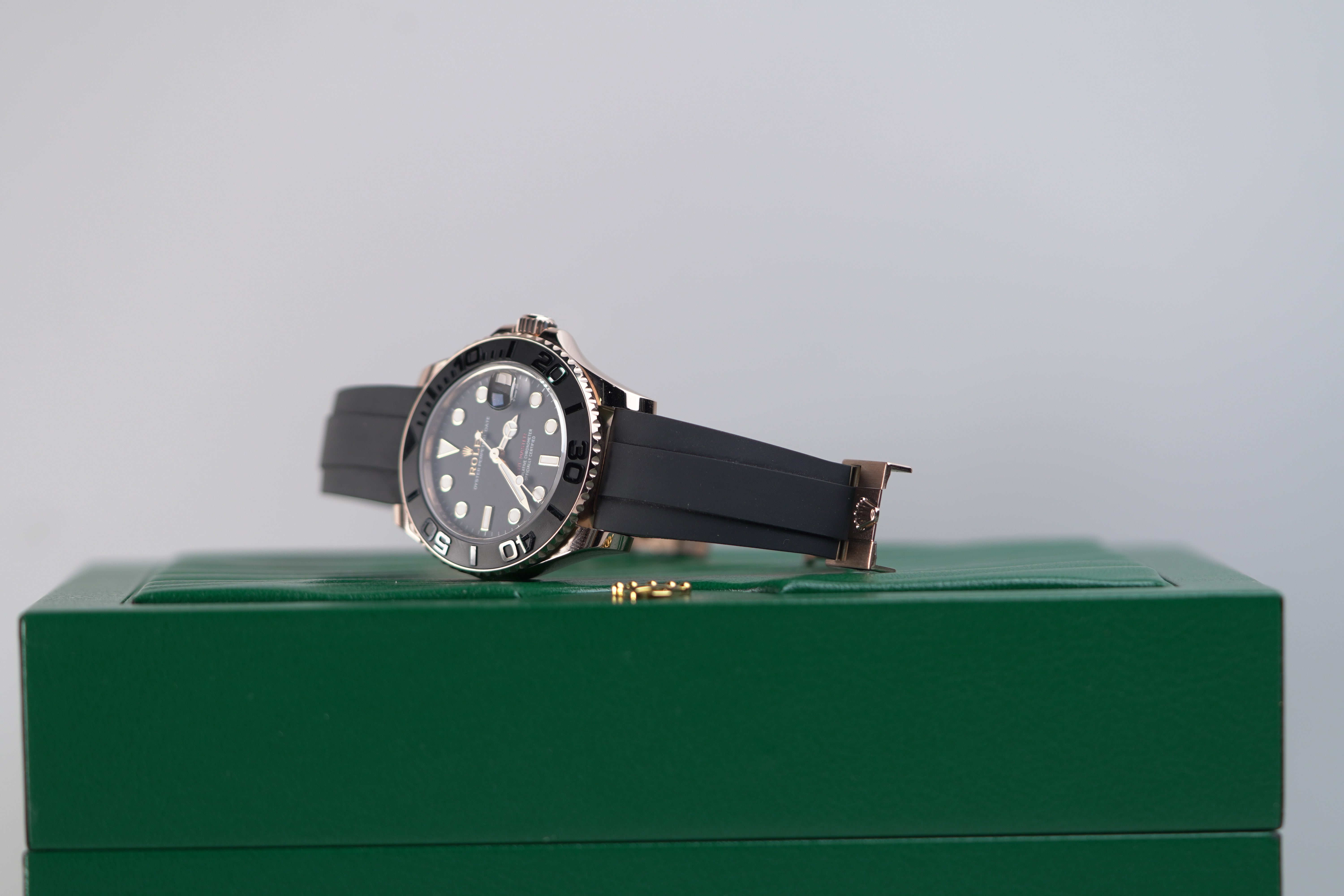 Rolex Yacht-Master 37 mm Intense Black Dial 18 kt Everose Gold Oysterf