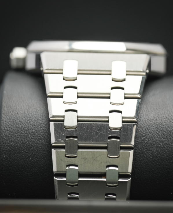 Audemars Piguet Royal Oak 41mm White Dial Stainless Steel 15400ST.OO.1220ST.02 - WATCHXNYC