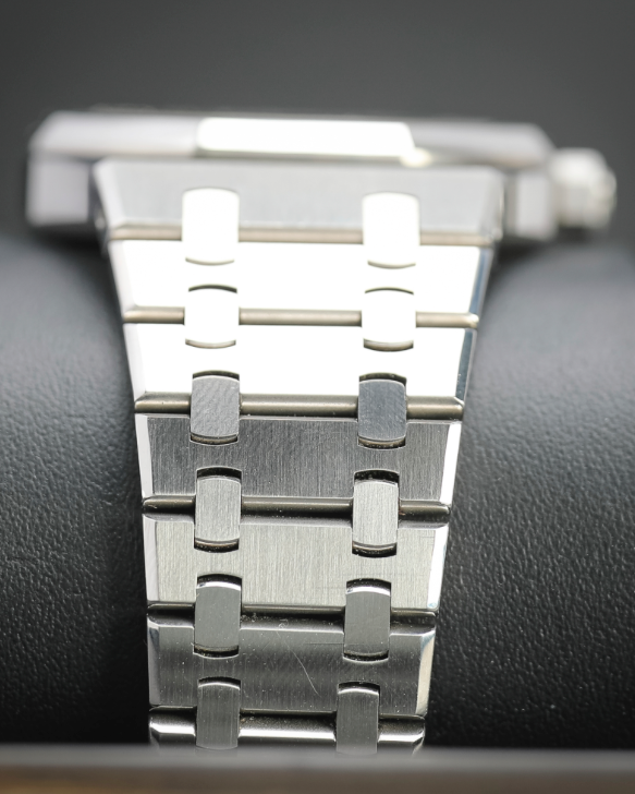 Audemars Piguet Royal Oak 41mm White Dial Stainless Steel 15400ST.OO.1220ST.02 - WATCHXNYC