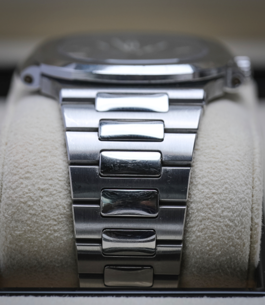 Patek Philippe Nautilus Blue Dial Stainless Steel 40mm 5711/1A-010 - WATCHXNYC