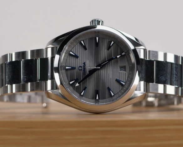 OMEGA Seamaster Aqua Terra 41 mm Grey Dial Stainless Steel Bracelet 220.10.41.21.06.001 - WATCHXNYC