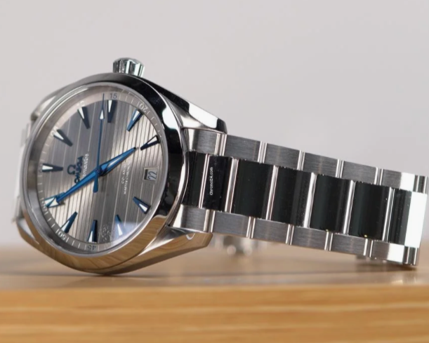 OMEGA Seamaster Aqua Terra 41 mm Grey Dial Stainless Steel Bracelet 220.10.41.21.06.001 - WATCHXNYC