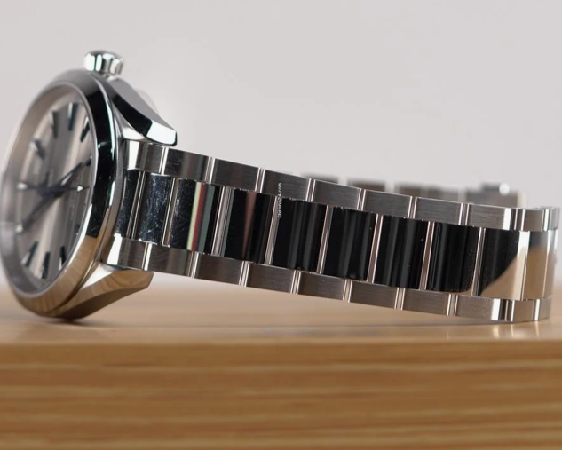 OMEGA Seamaster Aqua Terra 41 mm Grey Dial Stainless Steel Bracelet 220.10.41.21.06.001 - WATCHXNYC